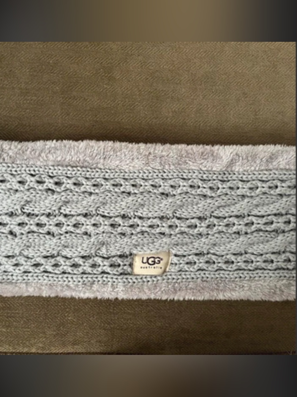 UGG Light Gray Cable Knit Scarf with Plush Trim